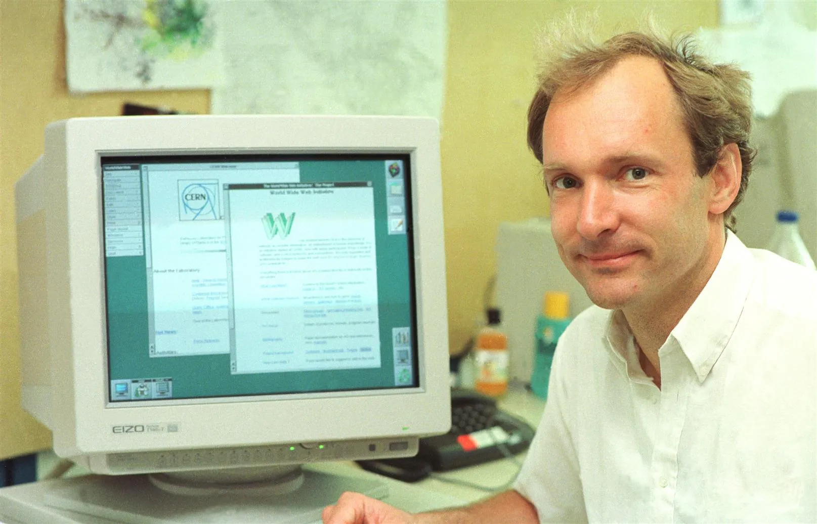 Tim Berners-Lee: El Visionario que Revolucionó la Web con HTML
